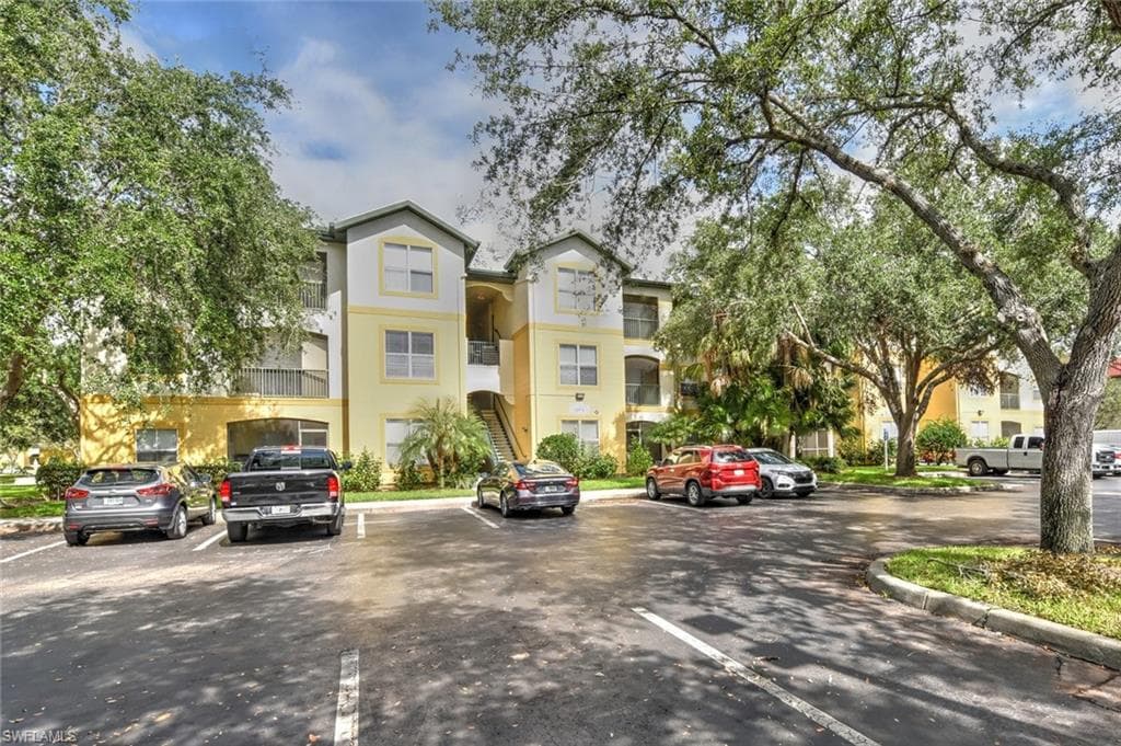 11571 Villa Grand 602 FORT MYERS, FL 33913