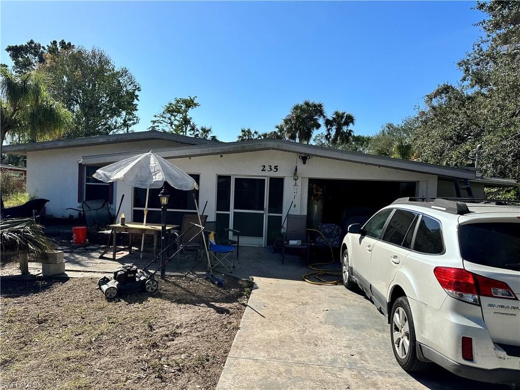 235 Rose ST NORTH FORT MYERS, FL 33903