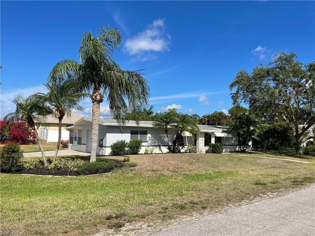 2231 Randolph DR FORT MYERS, FL 33905
