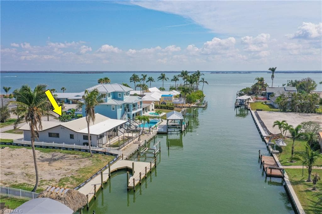 268 Ibis ST FORT MYERS BEACH, FL 33931