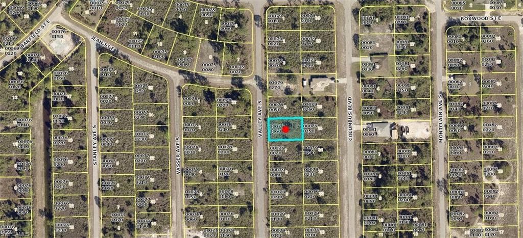 641 Valley AVE S LEHIGH ACRES, FL 33974