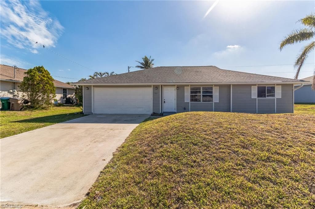 705 SW 9th CT CAPE CORAL, FL 33991