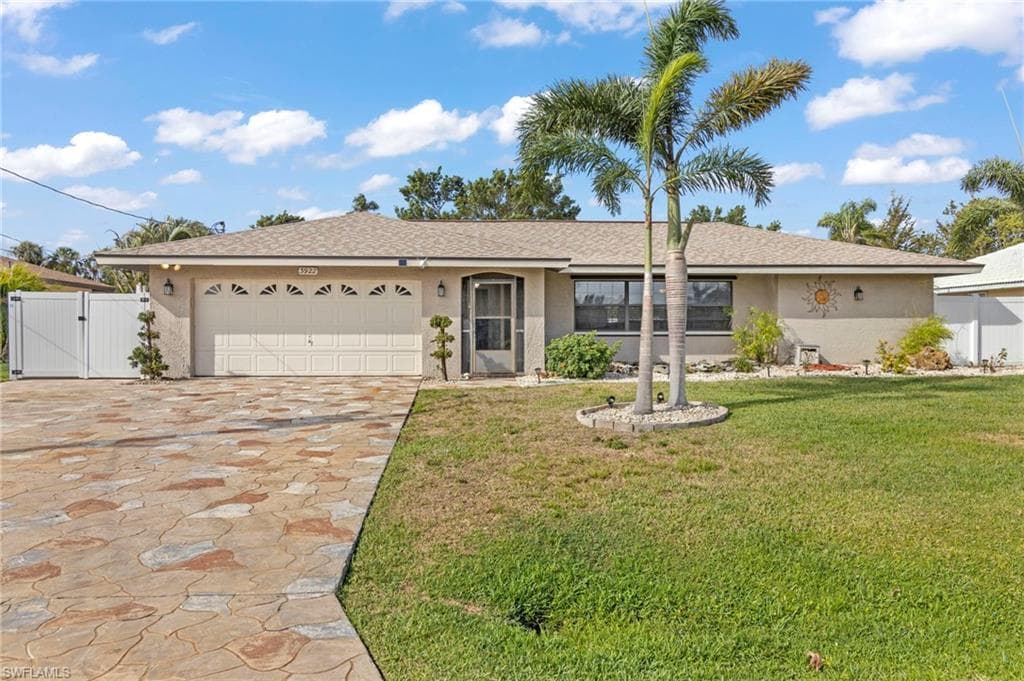 3922 SE 9th CT CAPE CORAL, FL 33904