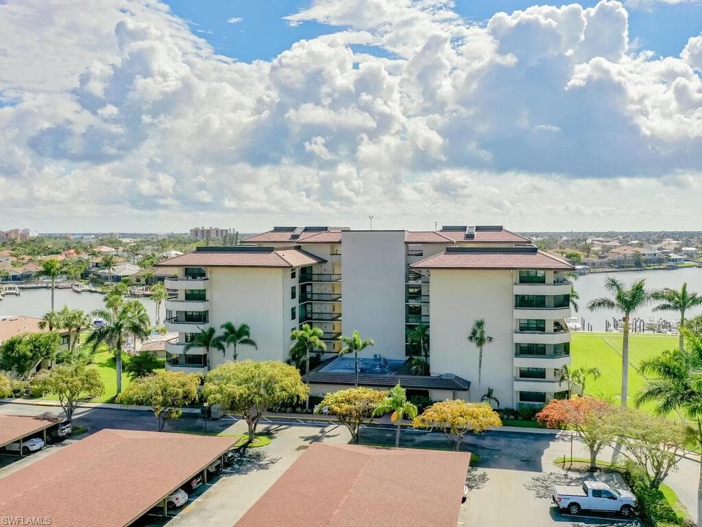 591 Seaview CT A-212 MARCO ISLAND, FL 34145