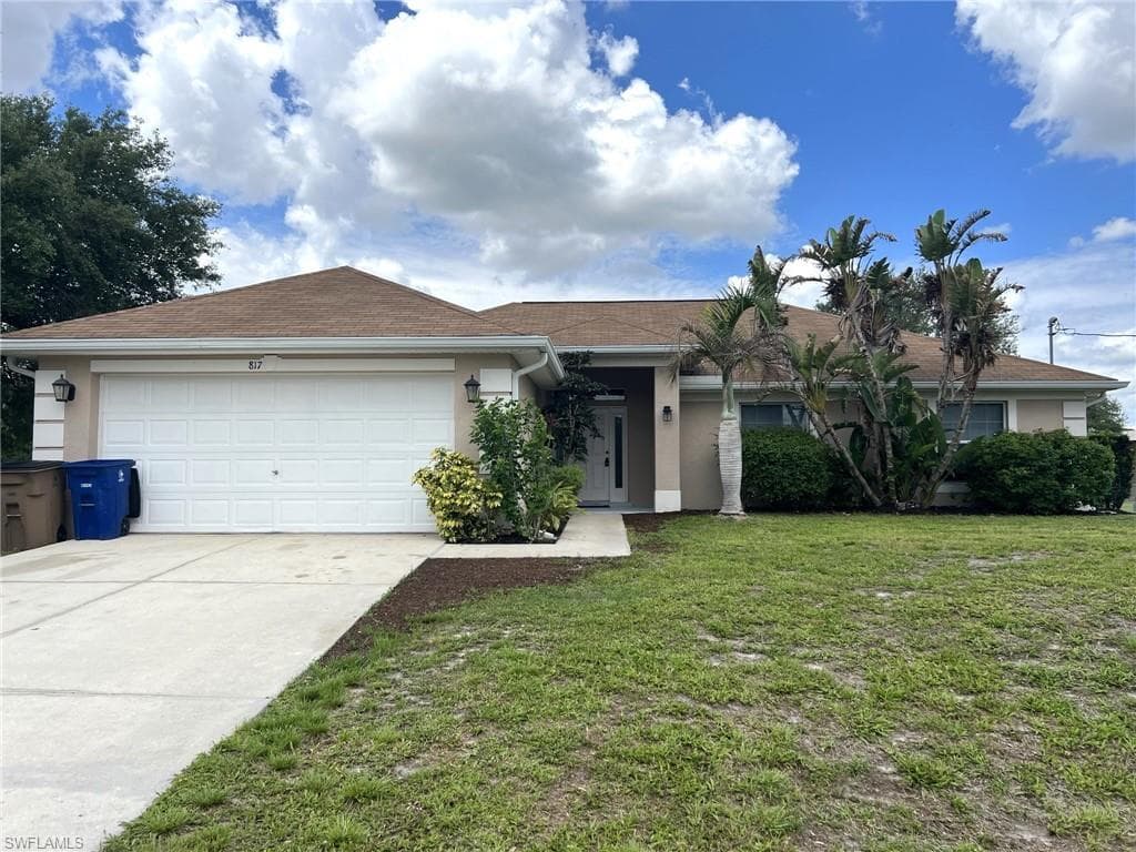 817 Hibiscus AVE LEHIGH ACRES, FL 33972
