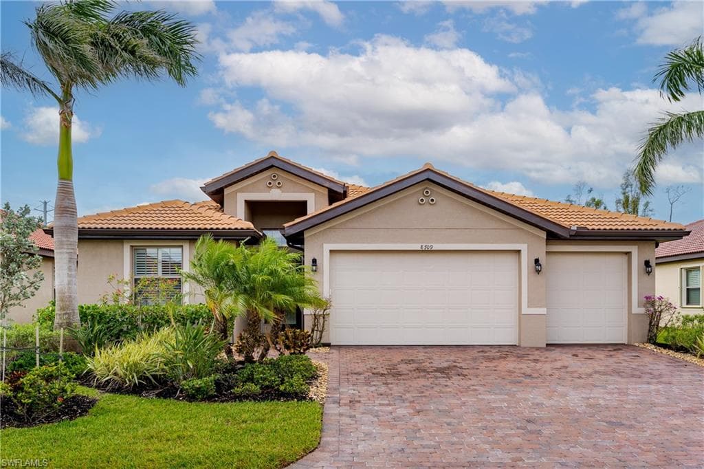 8709 Westwood Oaks PL FORT MYERS, FL 33908