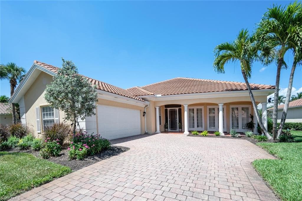 3913 Upolo LN NAPLES, FL 34119