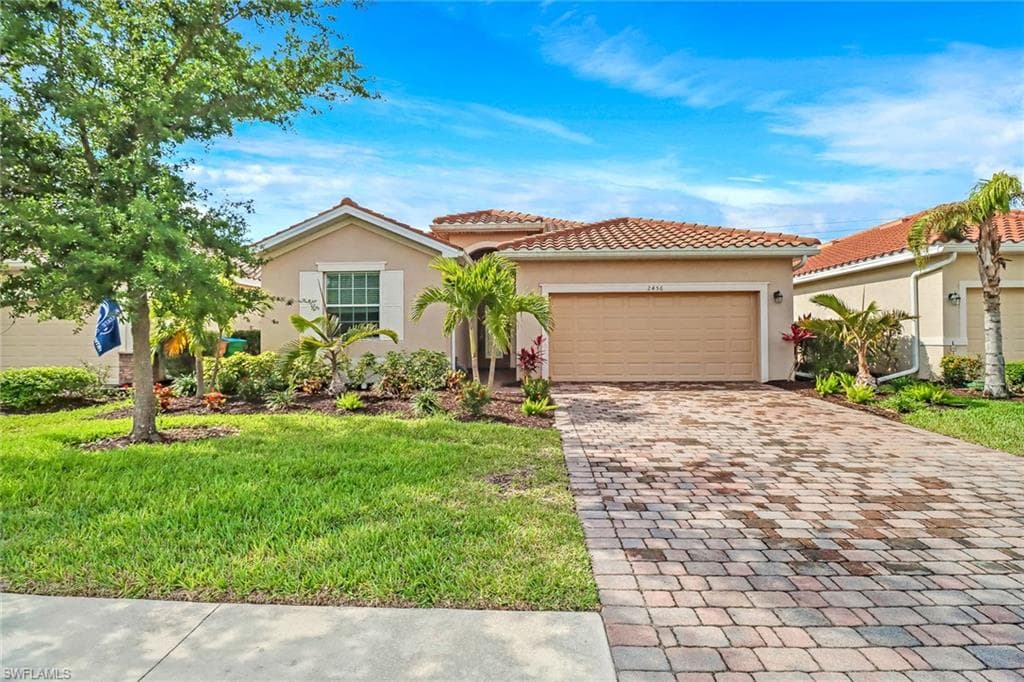 2456 Keystone Lake DR CAPE CORAL, FL 33909