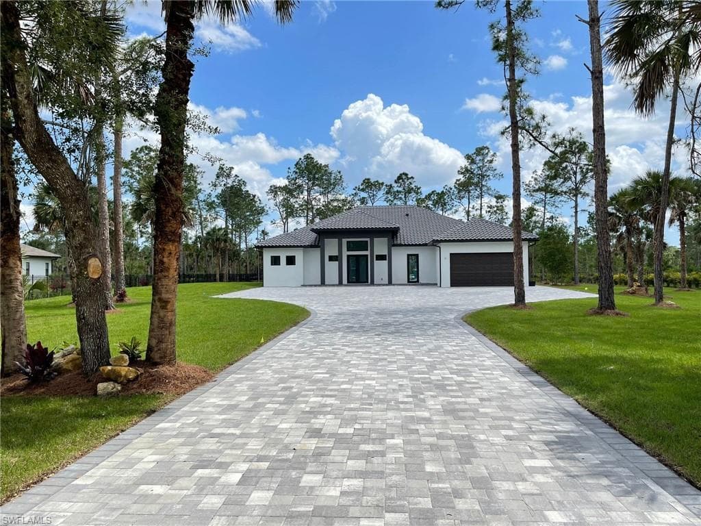 944 12th AVE NE NAPLES, FL 34120