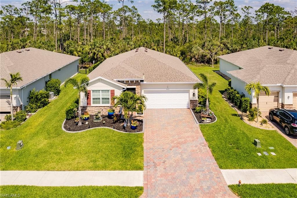 3065 Amadora CIR CAPE CORAL, FL 33909