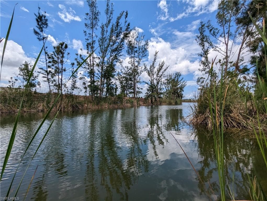 2210 NW 21st ST CAPE CORAL, FL 33993