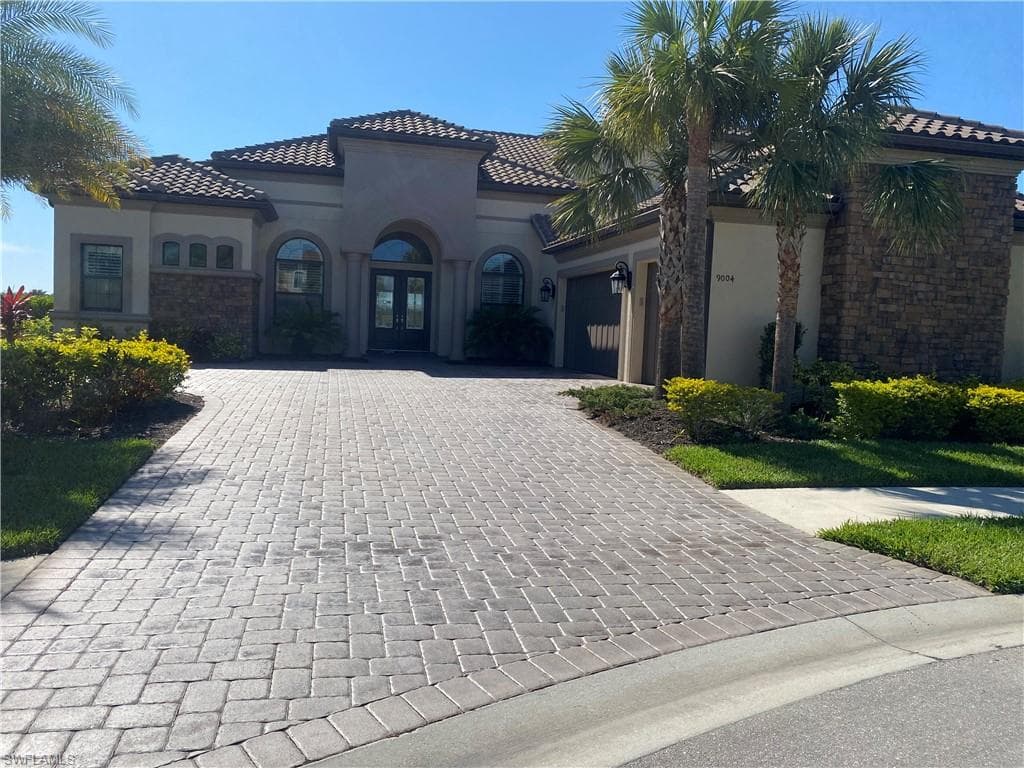 9004 Sorreno CT NAPLES, FL 34119