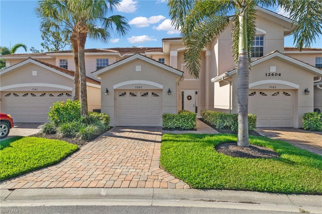 12606 Fox Ridge DR 7202 BONITA SPRINGS, FL 34135