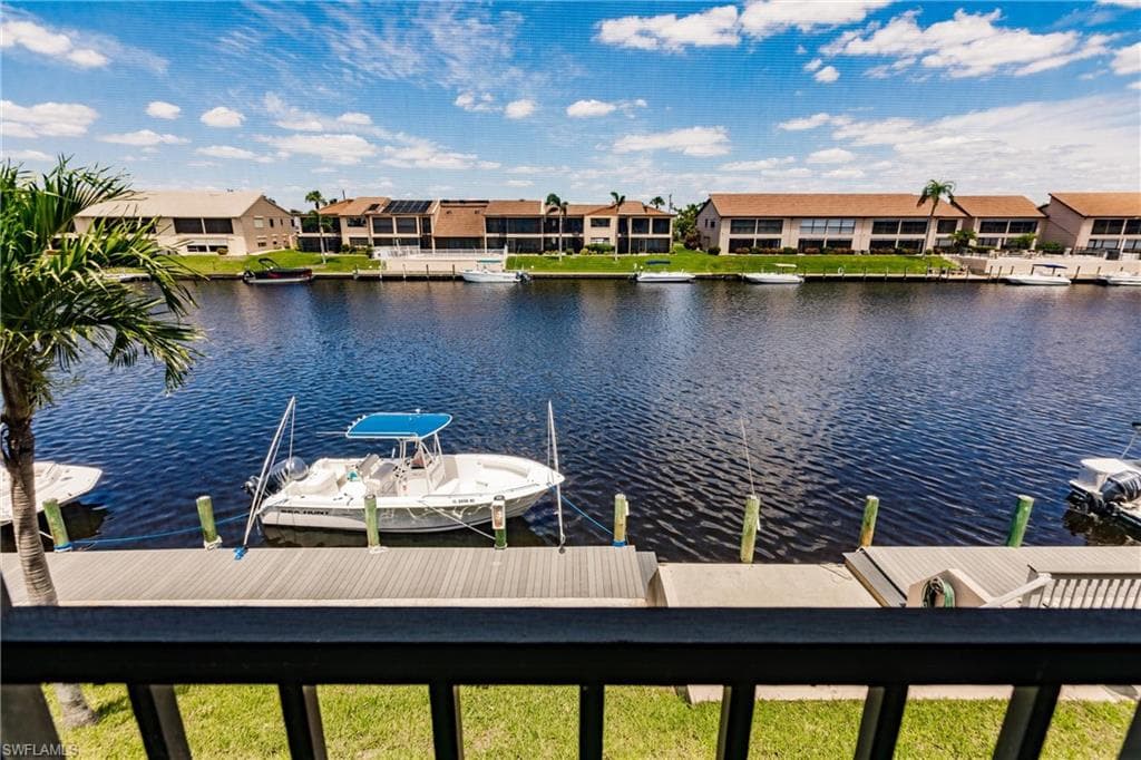 3803 SE 11th PL 1211 CAPE CORAL, FL 33904
