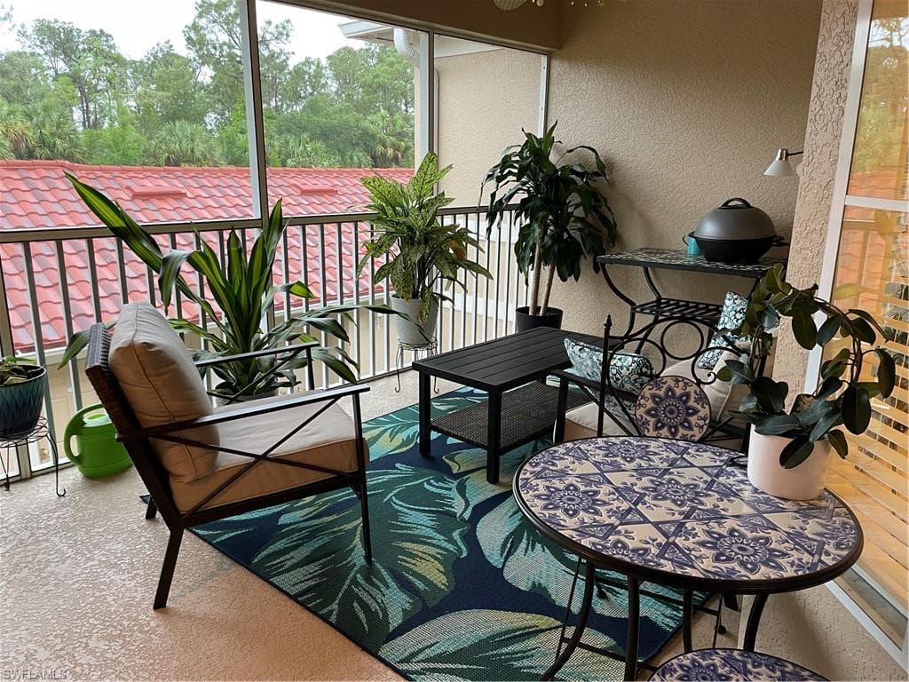2760 Cypress Trace CIR 2528 NAPLES, FL 34119