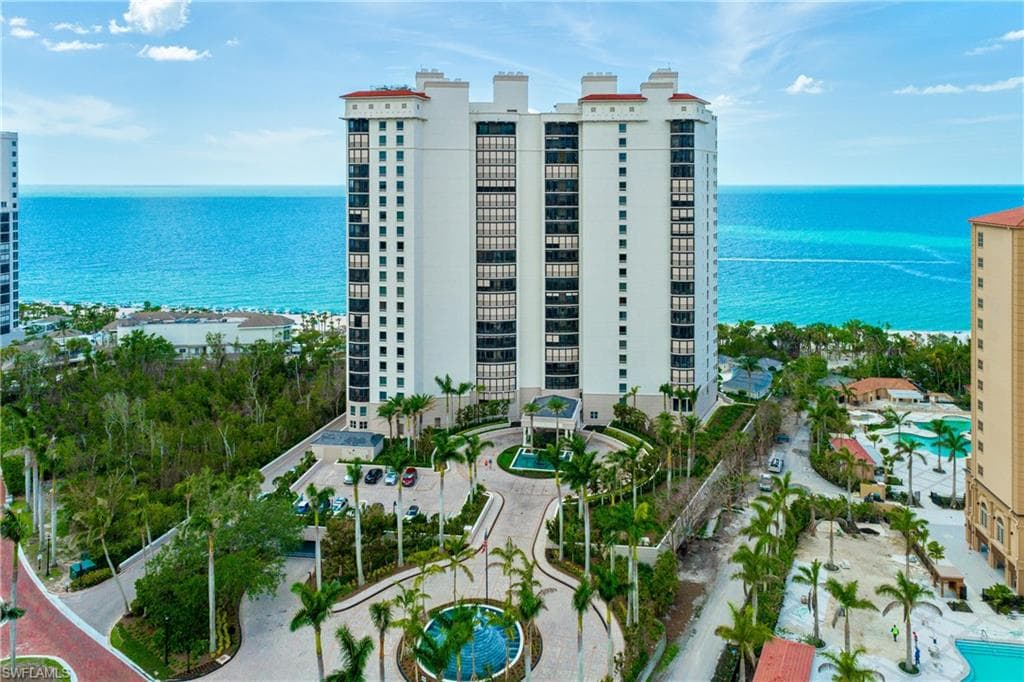8665 Bay Colony DR 502 NAPLES, FL 34108