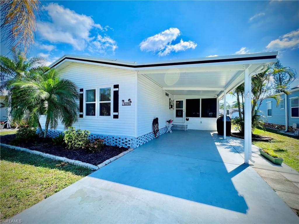 10390 Wales LOOP BONITA SPRINGS, FL 34135