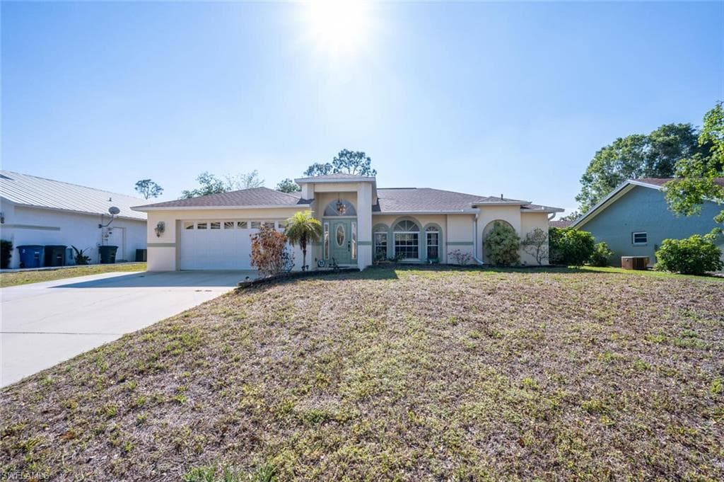 25210 Divot DR BONITA SPRINGS, FL 34135
