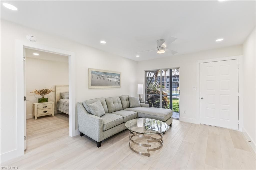 1297 7th AVE N 105 NAPLES, FL 34102