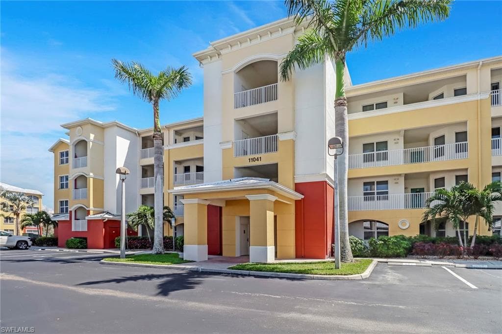 11041 Gulf Reflections DR 401 FORT MYERS, FL 33908