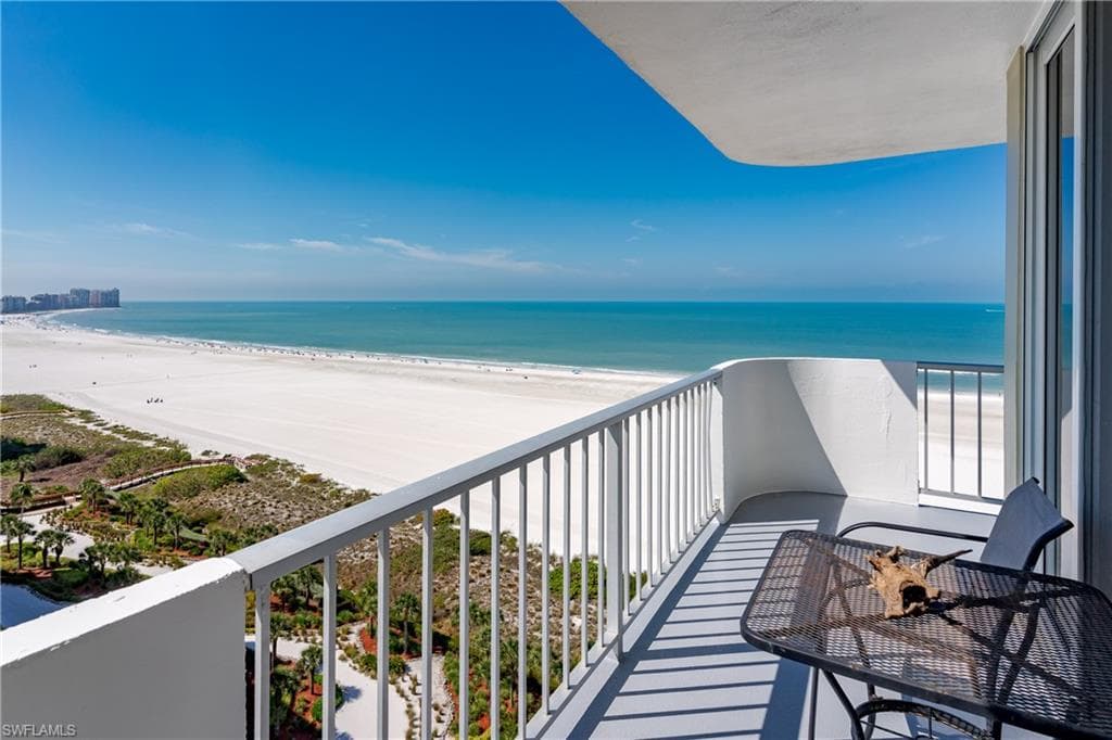 140 Seaview CT 1605 MARCO ISLAND, FL 34145