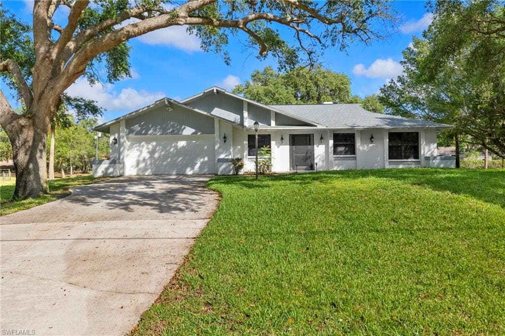4690 Long Lake DR FORT MYERS, FL 33905