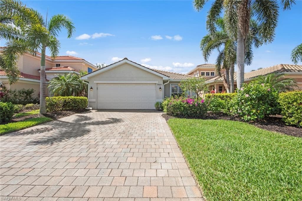 9425 La Bianco ST ESTERO, FL 33967