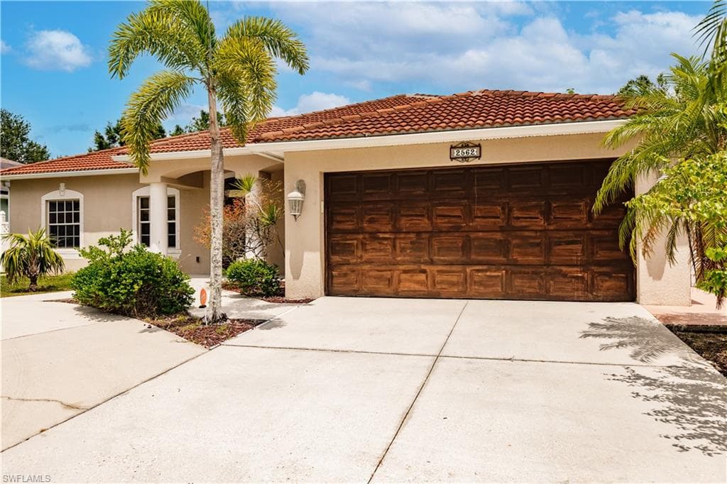 2562 Nature Pointe LOOP FORT MYERS, FL 33905