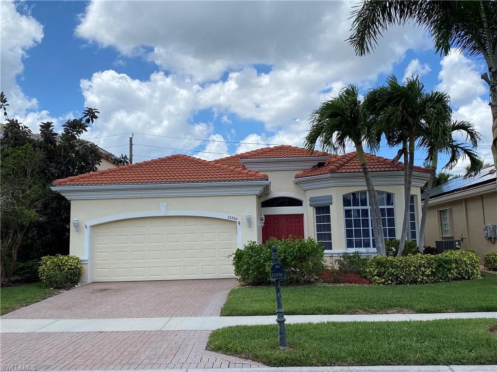 15350 Laguna Hills DR FORT MYERS, FL 33908