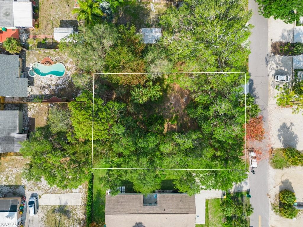 3054 Coco AVE NAPLES, FL 34112