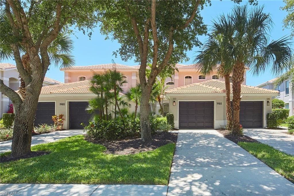 1985 Crestview WAY 133 NAPLES, FL 34119