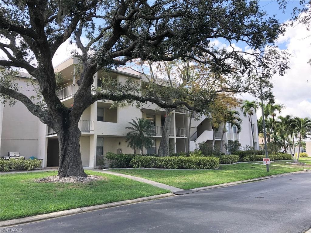 5959 Winkler RD 102 FORT MYERS, FL 33919