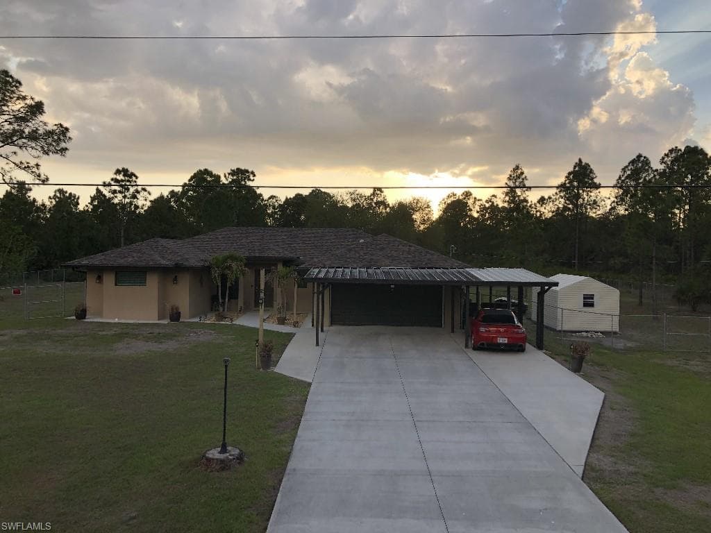 417 Thompson AVE LEHIGH ACRES, FL 33972