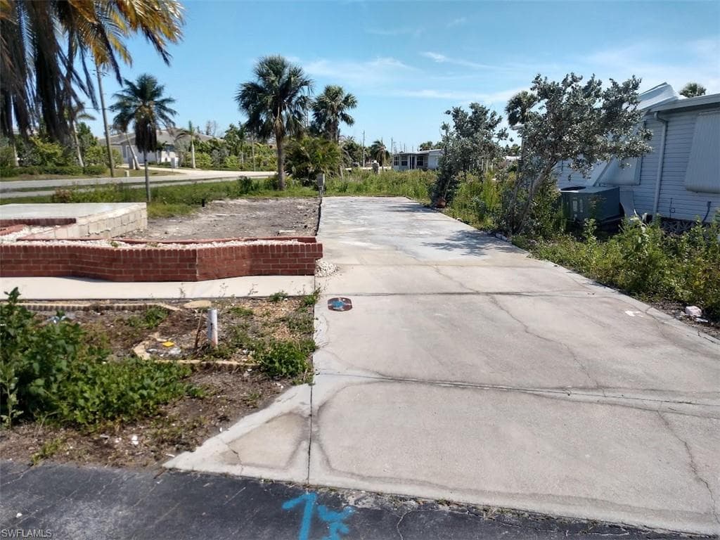 13611 Catbird DR FORT MYERS, FL 33908