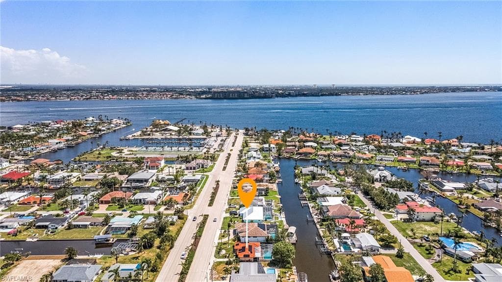 5622 Driftwood PKWY CAPE CORAL, FL 33904