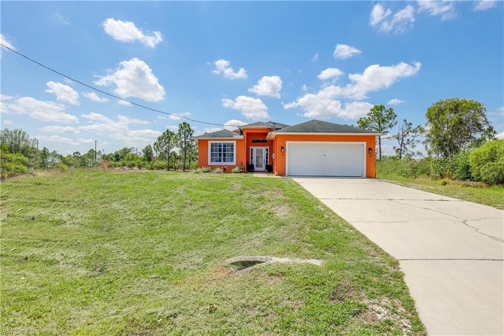 3015 30th ST W LEHIGH ACRES, FL 33971
