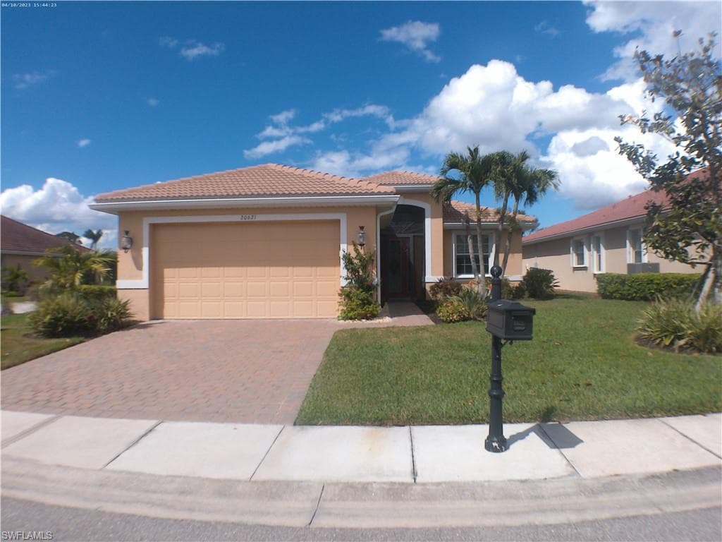 20621 Chestnut Ridge DR NORTH FORT MYERS, FL 33917
