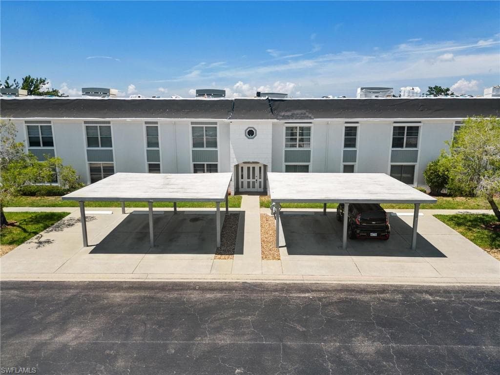 6858 Sandtrap DR 4 FORT MYERS, FL 33919