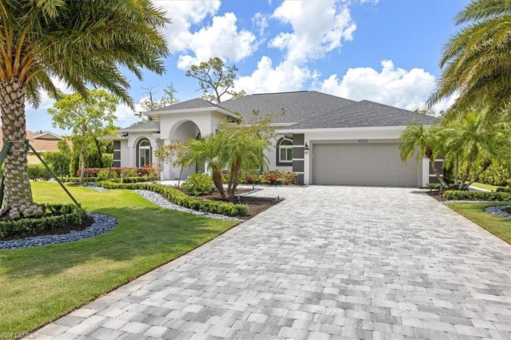 2032 Prince DR NAPLES, FL 34110