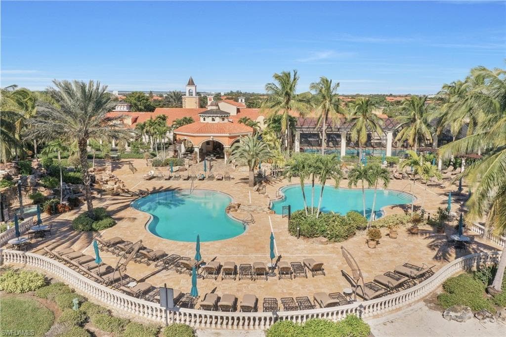 22300 Piazza Doria LN 301 ESTERO, FL 33928