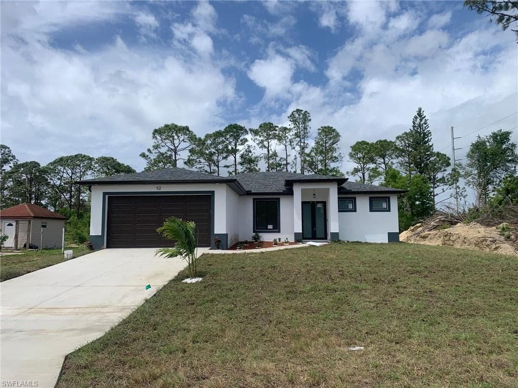 52 Donald AVE S LEHIGH ACRES, FL 33971