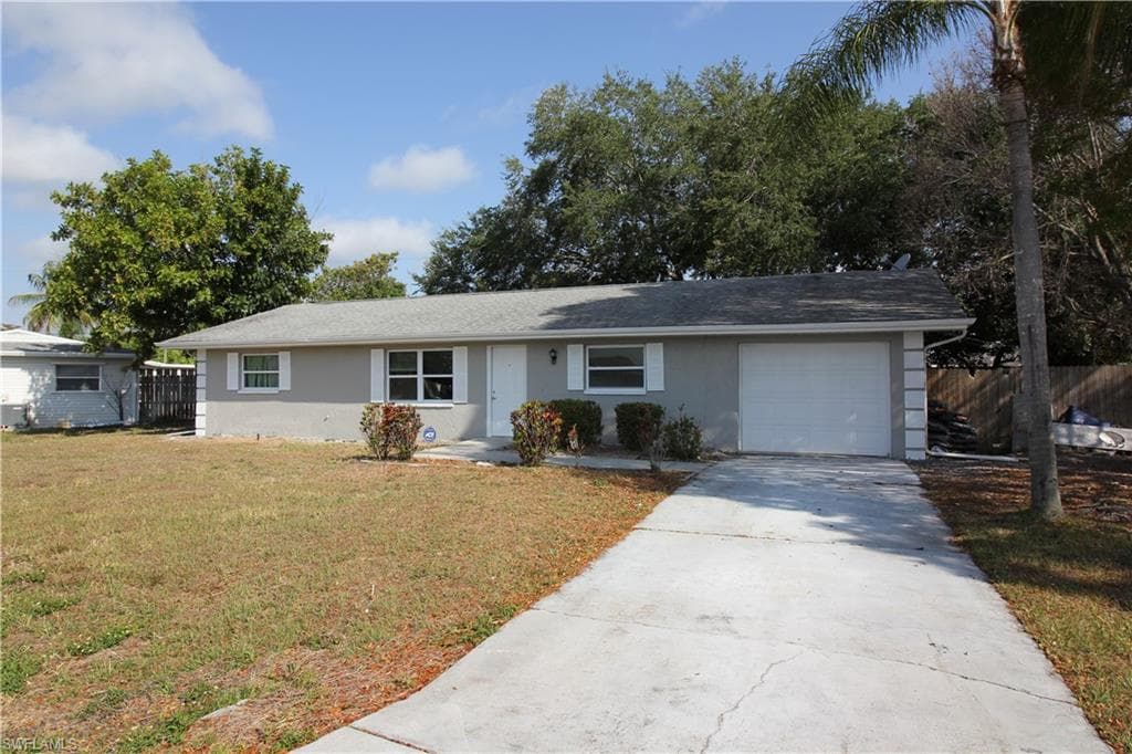 7303 Louise DR FORT MYERS, FL 33967