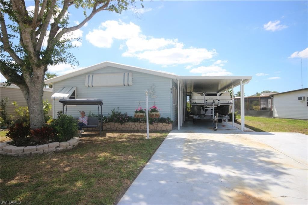 27 Lake Diane DR NAPLES, FL 34114