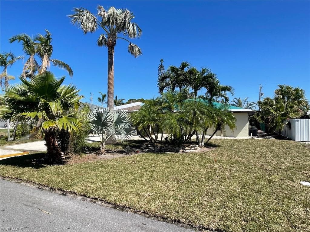 909 SE 29th ST CAPE CORAL, FL 33904