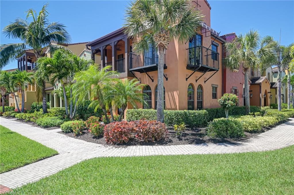 11875 Izarra WAY 8704 FORT MYERS, FL 33912