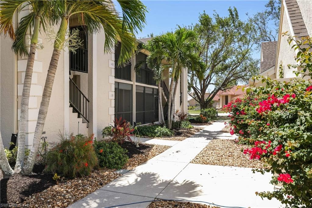 16401 Kelly Woods DR 139 FORT MYERS, FL 33908