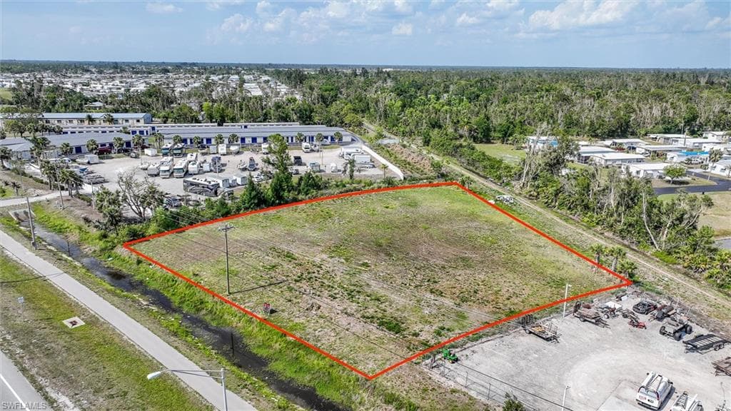 2536 N Tamiami TRL NORTH FORT MYERS, FL 33903