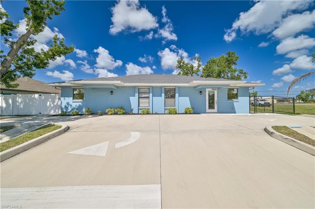 2826 Santa Barbara BLVD CAPE CORAL, FL 33914
