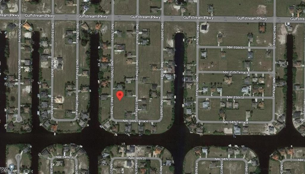 1423 37th PL CAPE CORAL, FL 33993
