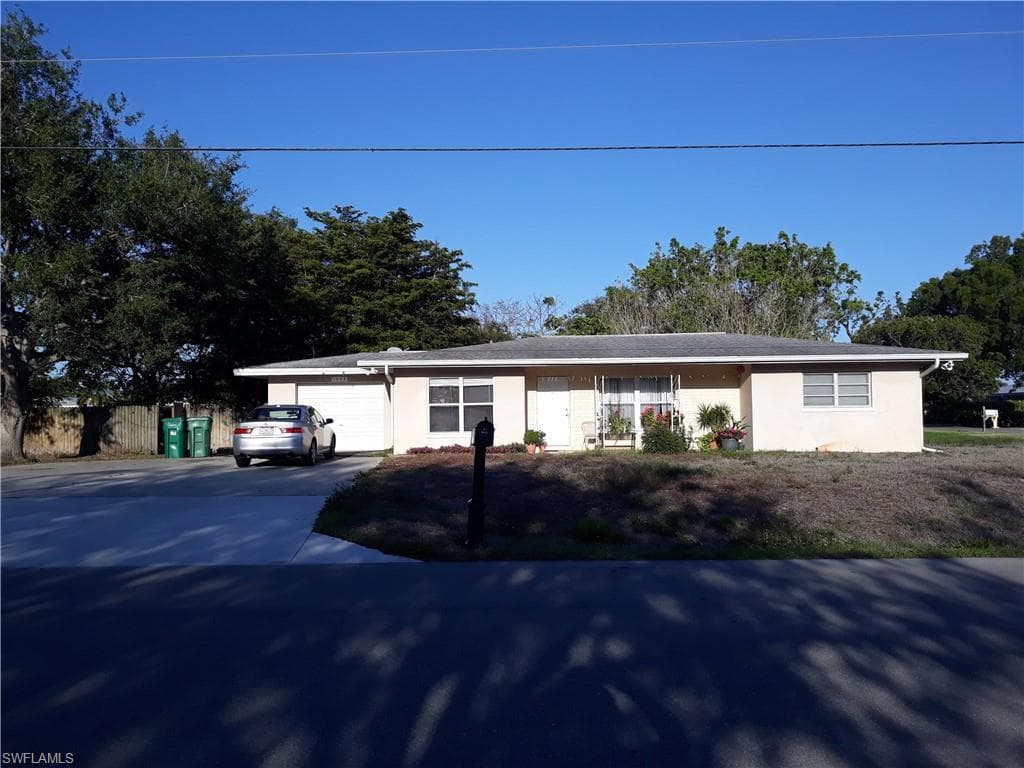 1003 Wisconsin DR NAPLES, FL 34103